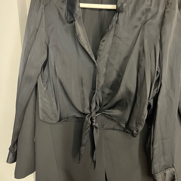 Aritzia tie front blouse - Picture 2 of 2